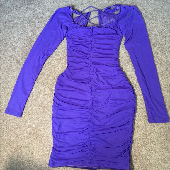 Purple dress - Picture 2 of 2